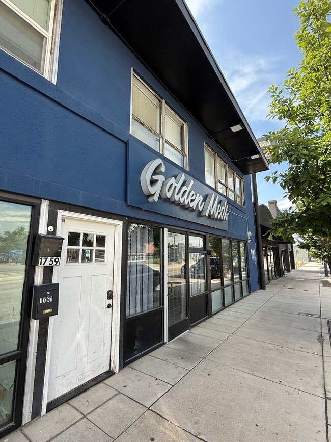 Primary Photo - MOVE-IN READY Cozy Studio on South Broadway!!