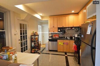 Building Photo - 69 Babcock St