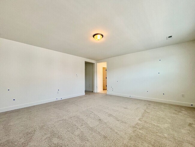 Building Photo - Beautiful 2025-Built Home in North Fort Collins!