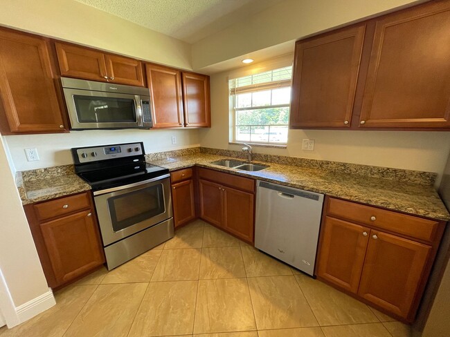 Building Photo - ANNUAL RENTAL - POINCIANA-2 BED-1 BATH