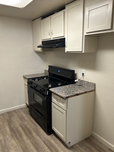 Building Photo - North Stockton Duplex – 3 Bed / 2 Bath / 2-Car Garage