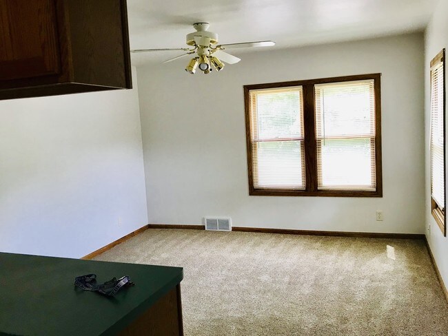 living room - 100 S Rochester St