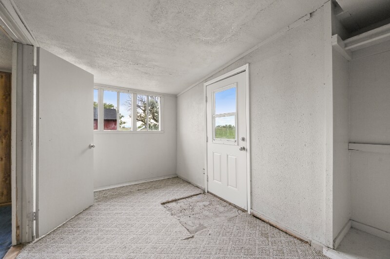 Building Photo - 5520 Coyote Ln