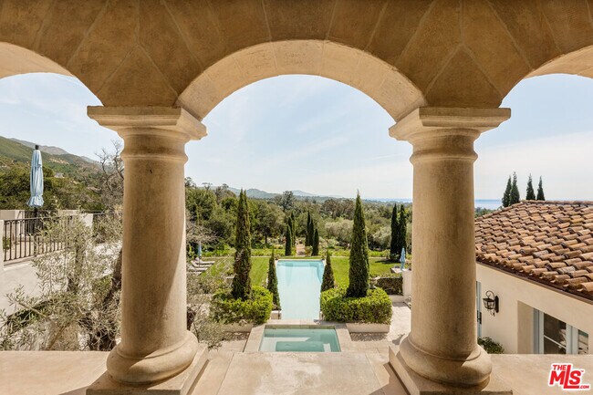 Building Photo - 848 Picacho Ln