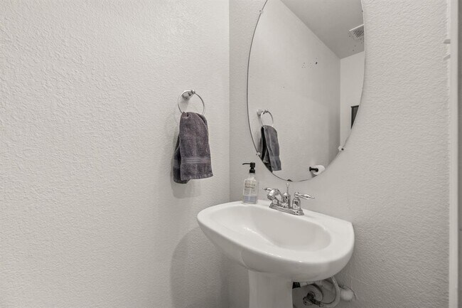 Building Photo - 1189 Shadow Creek Blvd