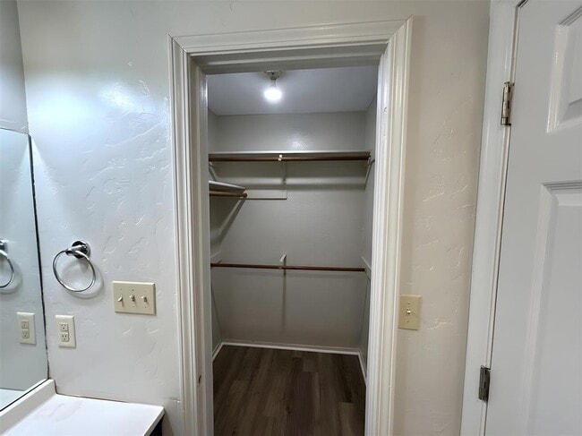 Building Photo - 7600 St Amant Pl