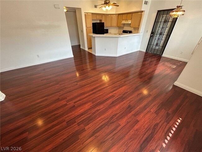 Building Photo - 900 Heavenly Hill Ct