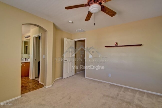 Building Photo - 4725 E Olney Ave