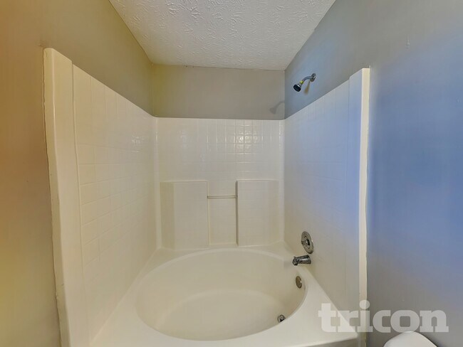 Building Photo - 24 Tanner Dr