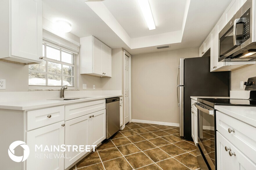 Building Photo - 7943 Indian Heights Dr