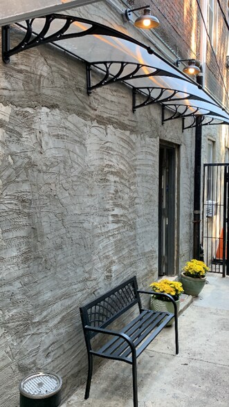 Building Photo - 2743 Kensington Ave