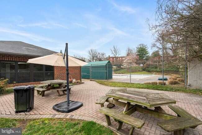 Building Photo - 2100 Langston Blvd.