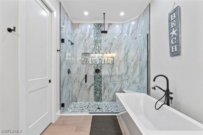 Building Photo - 3552 Hibiscus Ave