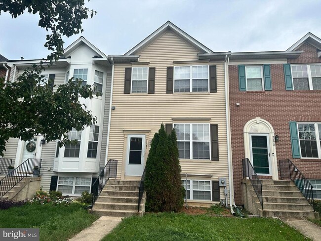 Building Photo - 7127 Ladd Cir