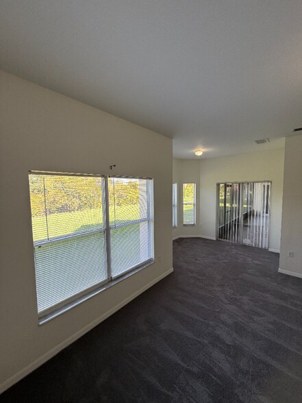 Building Photo - 3514 Valleyview Dr