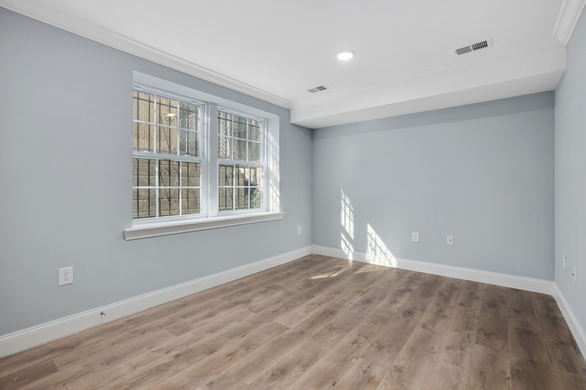 Unit 1 - 475 S 14th St
