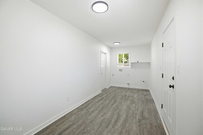 Building Photo - 1807 W Ave K8