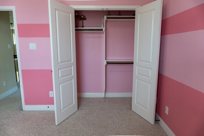 Building Photo - 25614 Somerset Meadows Ct