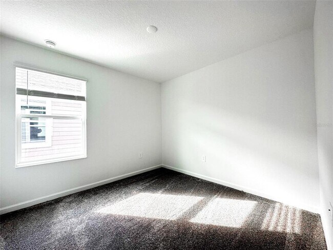 Building Photo - 26159 Feathergrass Cir