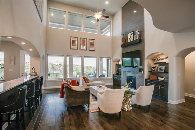 Building Photo - 2236 Long Bow Dr