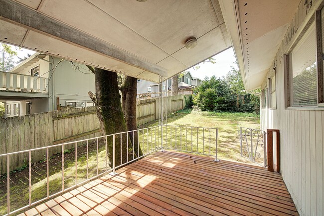 Building Photo - 3bd/1.75ba Bellevue Home