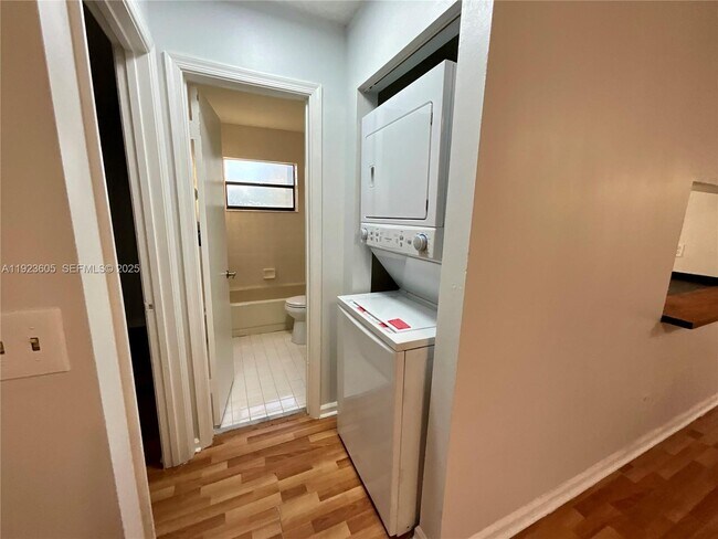 Building Photo - 11307 Royal Palm Blvd