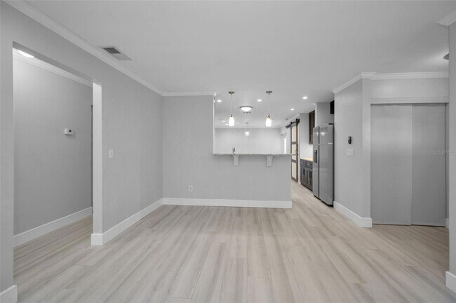 Building Photo - 1502 Cottonwood Terrace