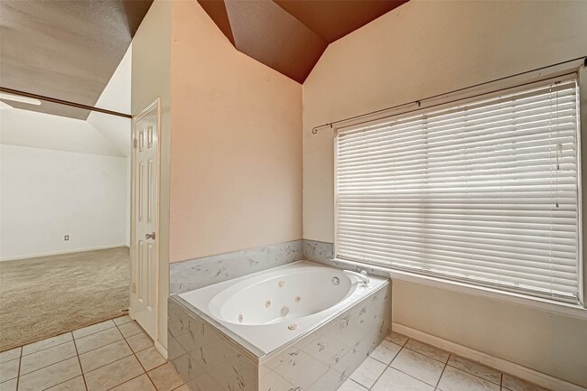Building Photo - 5815 Henniker Dr