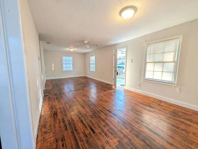 Building Photo - Available Now in Hooks Texas