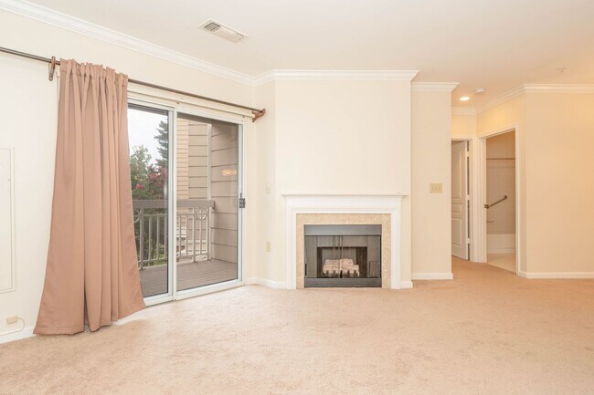 Building Photo - 1 BR 1 BA Condo in Reston