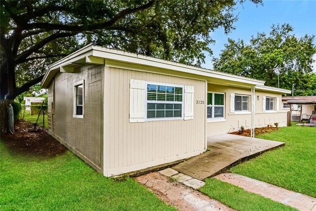 Building Photo - 3125 Wallington Dr