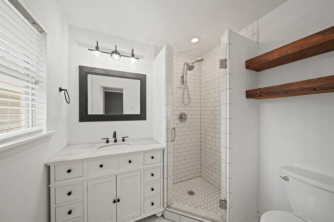Building Photo - 10602 Willowisp Dr