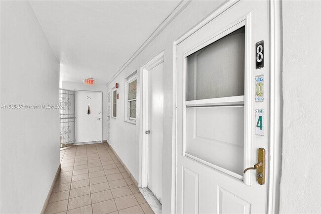 Building Photo - 1331 Lincoln Rd