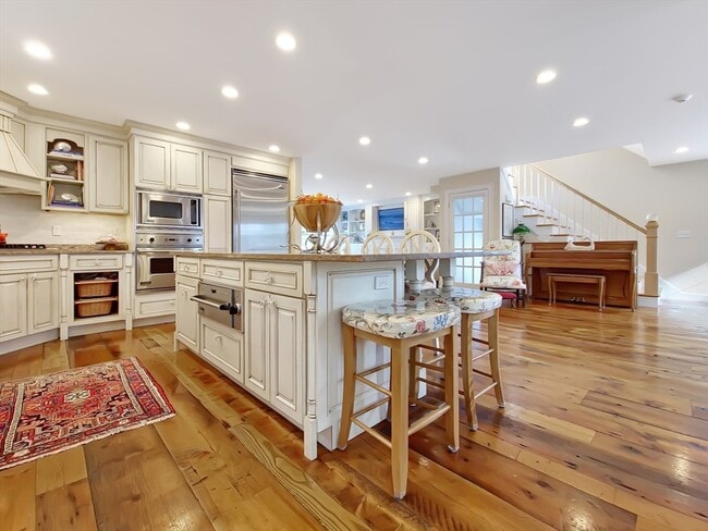 Building Photo - 111 Shore Dr