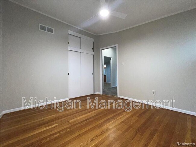 Building Photo - 32028 Maine St