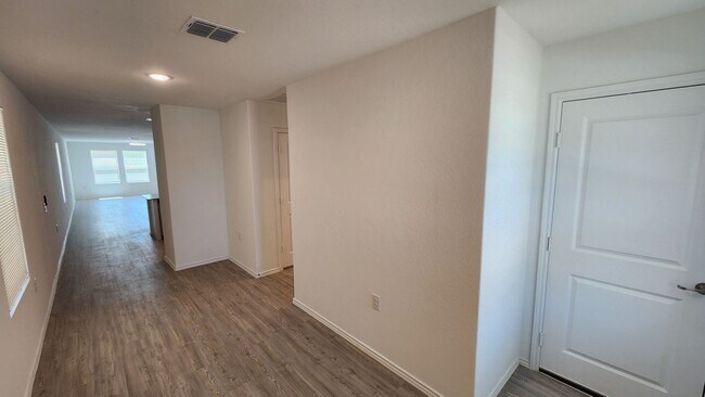 Building Photo - VIDA SUBDIVISION / San Antonio A&M steps away- spacious 4-bedroom, 2-bathroom house
