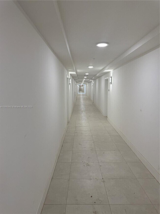 Building Photo - 5592 Pga Blvd