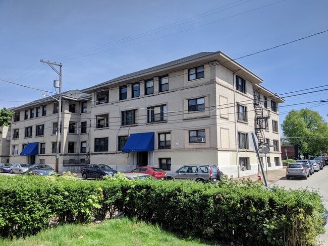 Primary Photo - 631 Maryland Ave