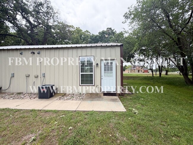 Building Photo - 8712 S Fm 148