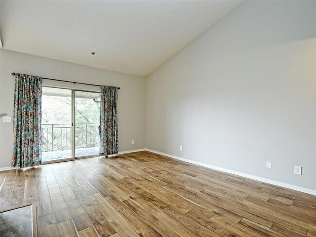 Building Photo - 6000 Shepherd Mountain Cove