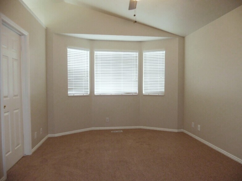 Building Photo - 3128 N 1325 E