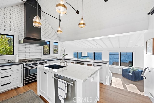 Building Photo - 154 Pearl St