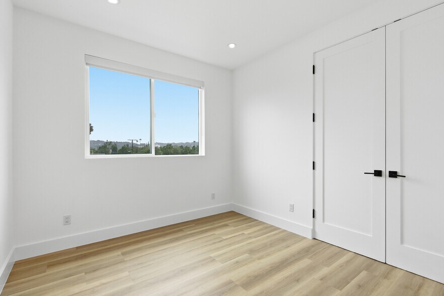 Building Photo - 5805 Kester Ave