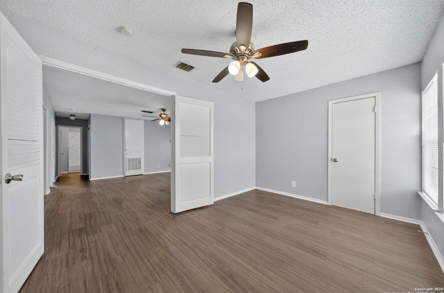 Building Photo - 4883 Aspen Wood Dr,