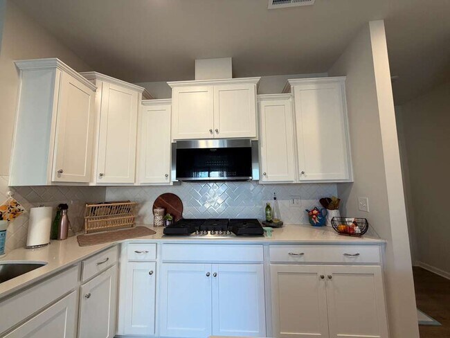 Building Photo - 15107 Nichols Hall Dr