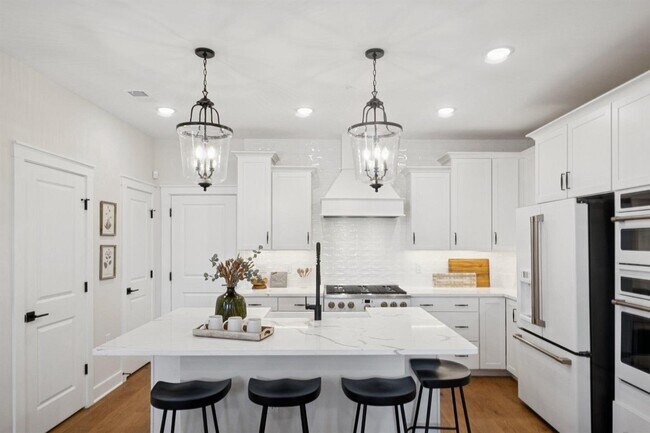 Building Photo - 14964 Deco Cir