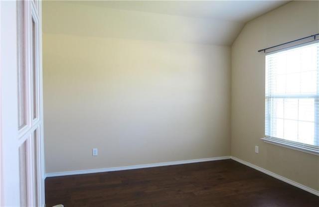 Building Photo - 2753 Waterfall Ln