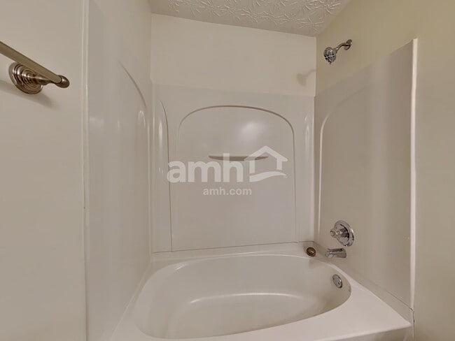 Building Photo - 159 Holly Mill Village Dr