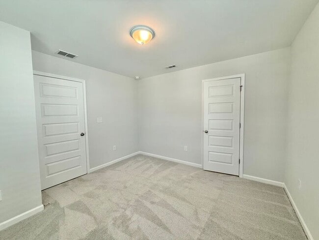 Building Photo - 150 Cherry Blossom Ct
