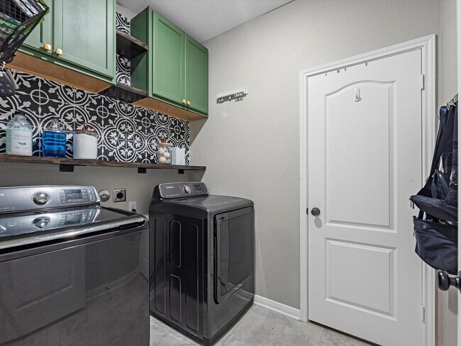 Building Photo - 1006 Camellia Hls Ln